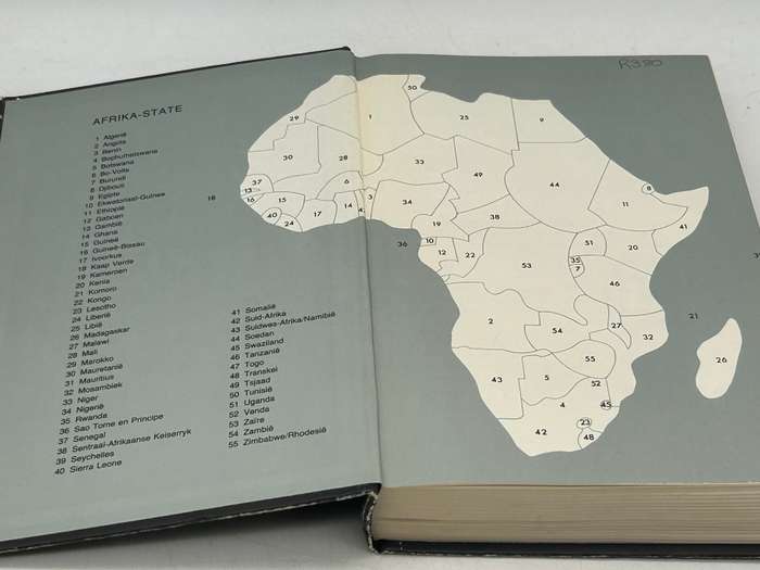 Die Nuwe Afrika deur APJ Van Rensburg