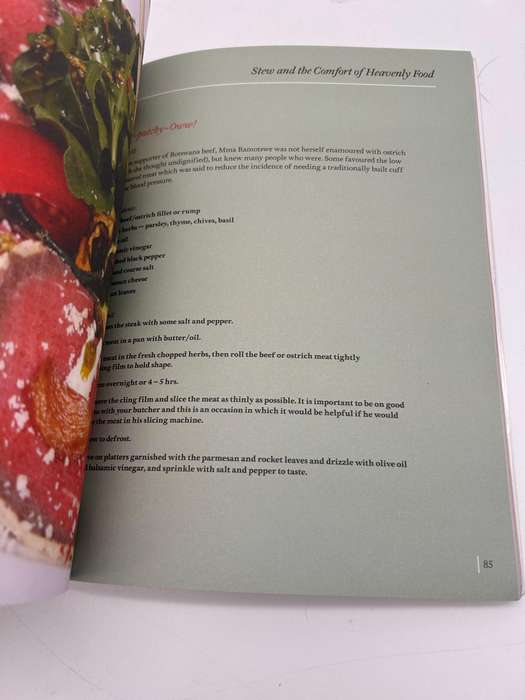 Mma Ramotswe's Cookbook: Nourishment for the Traditionally Built ~ Stuart Brown