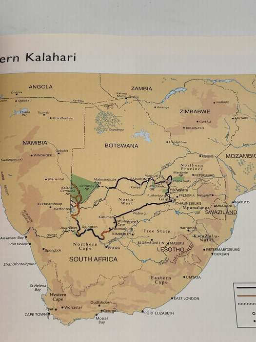 Overland through Southern Africa - 14 Tours & Maps by Willie and Sandra Olivier