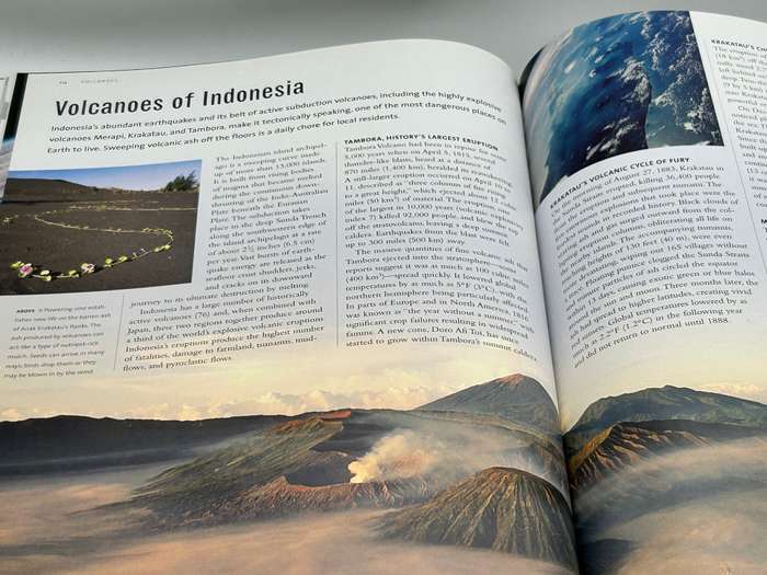 Geologica: The Origins of the Earth, Landscapes, Landforms, Plants and Animals Robert R. Coenraads