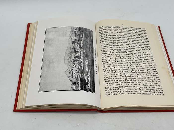 Social Life in the Cape Colony in the 18th Century - Colin Graham Botha