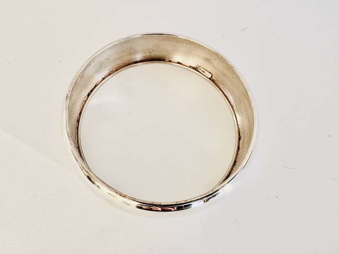 18 mm SOLID POLISHED 925 STERLING SILVER WIDE BANGLE FROM ITALY, SUBTLY CONVEX CURVED. 26g