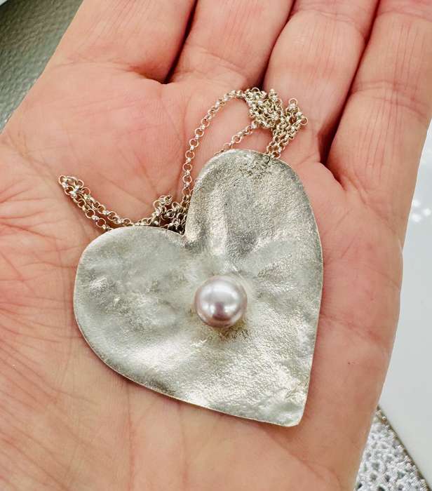 HANDCRAFTED SOLID STERLING SILVER ORGANIC LILY-SHAPED PENDANT WITH NATURAL PEARL