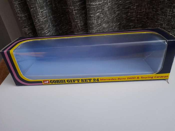 CORGI   Reproduction window boxes with plinths for sale