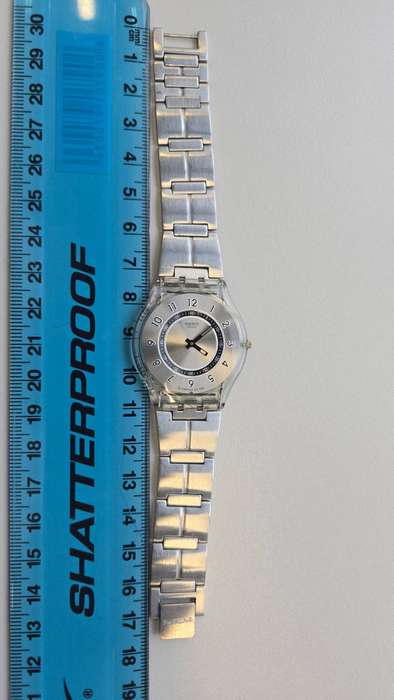 Swatch Skin Ultra thin quartz watch (Unisex)