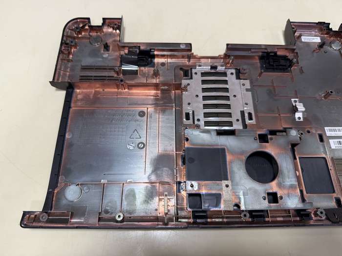 Toshiba Satellite C50D-BA-133 SERIES Base Bottom Case Cover H000047040