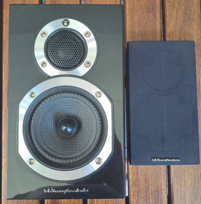 Wharfedale Diamond Speakers Set of 4