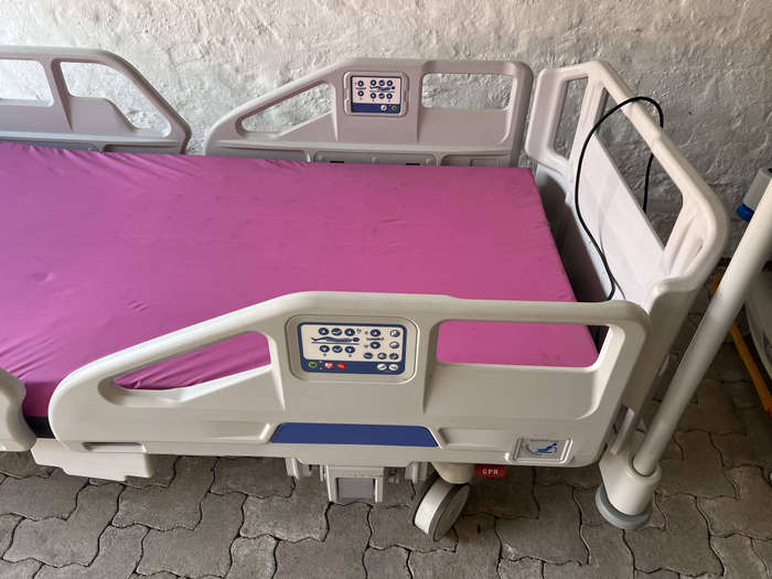 Malvestio Delta4 Electric ICU Hospital Bed