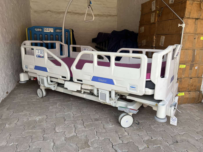 Malvestio Delta4 Electric ICU Hospital Bed