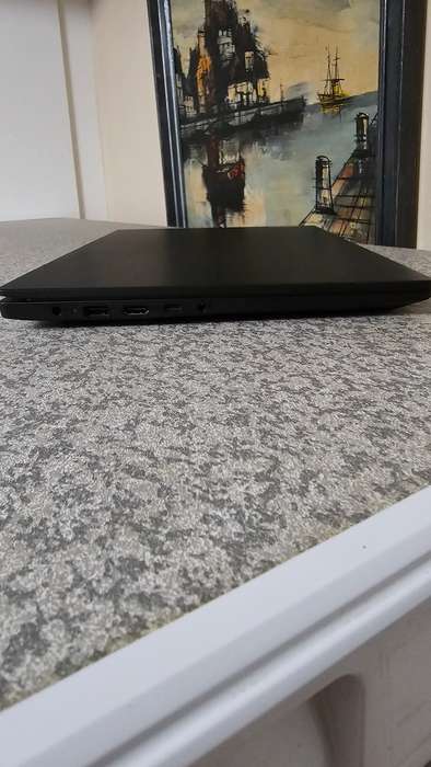 Lenovo V15 G4 AMN 15.6-inch FHD Laptop - AMD Ryzen 5 7520U 512GB SSD 8GB RAM Win 11 Home