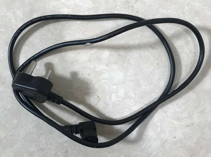 Monitor cable