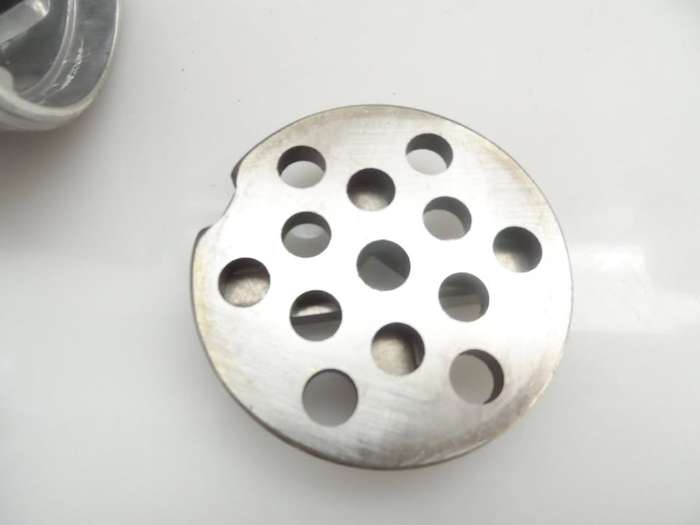 KENWOOD REPLACEMENT MEAT GRINDER, , WITH GRINDER PLATE , & GRINDER BLADE