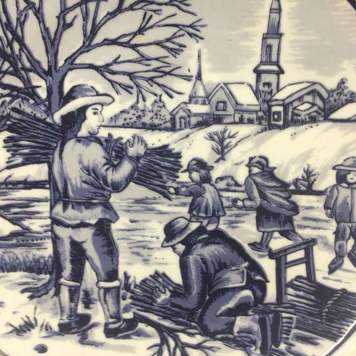 DELFT PORCELAIN CABINET DISPLAY / WALL PLATE  ' GATHERING FIREWOOD  '  DIMENSIONS , 16 cm. diameter