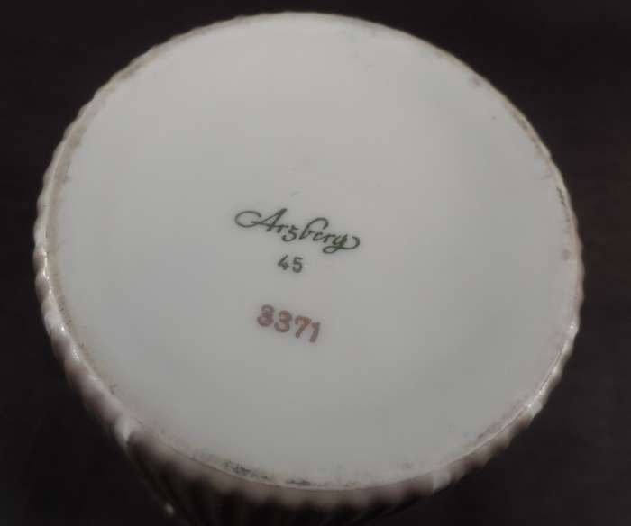 ARZBERG GERMANY  . CARAMEL BROWN & WHITE ,  LIDDED SUGAR BOWL