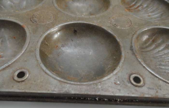 BAKING TRAY, VINTAGE FOR TARTLETS, MINI PASTRIES, BISCUITS 3 DIFFERENT DESIGNS  12 individual moulds