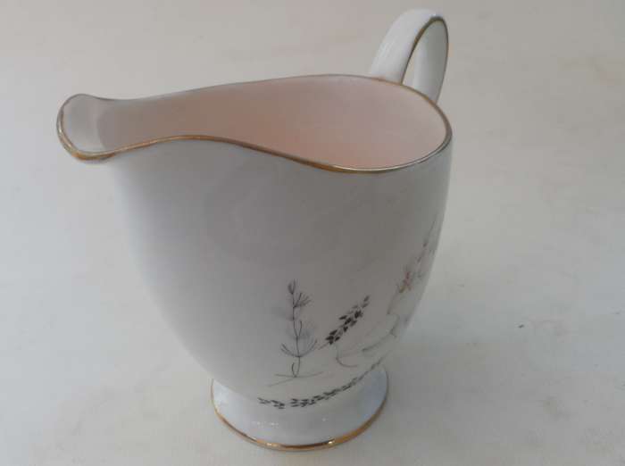 ROYAL  STANDARD  MILK JUG / CREAMER