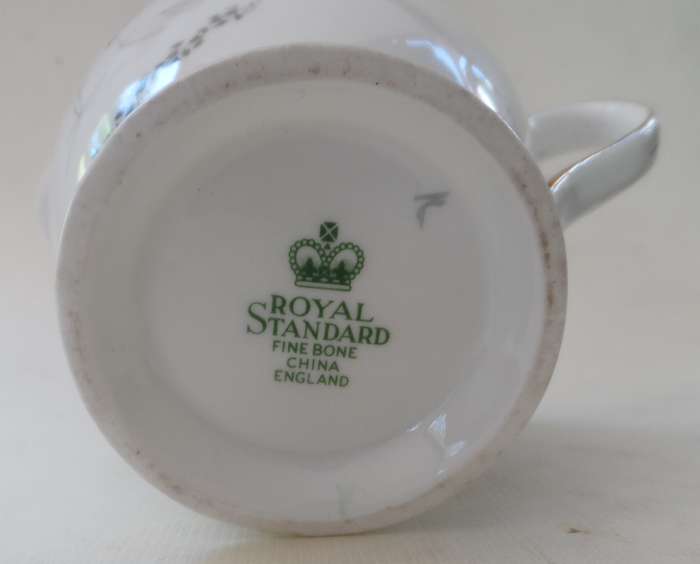ROYAL  STANDARD  MILK JUG / CREAMER