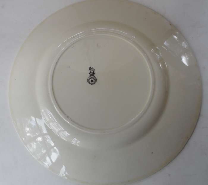 ROYAL DOULTON CABINET / DISPLAY PLATE ' STAG WITH HINDS BREAKING COVER     '