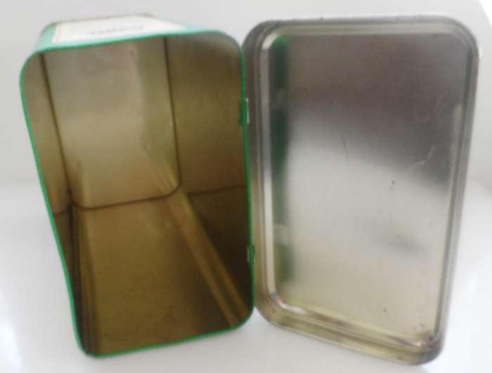 VINTAGE COLLECTIBLE , KELLOG,S TOASTED CORN FLAKES ,  LIDDED STORAGE TIN