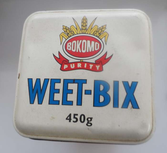 VINTAGE COLLECTIBLE BOKOMO, WEET-BIX ,  LIDDED STORAGE TIN