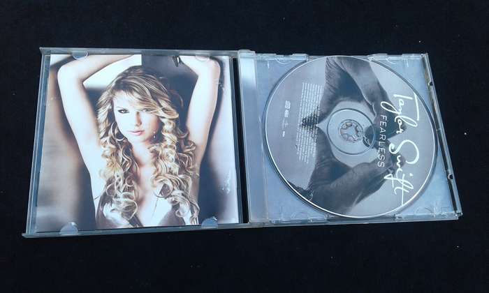 CD Taylor Swift.  Fearless.