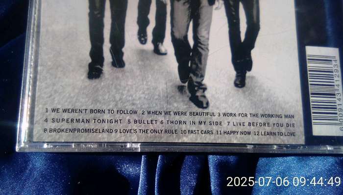 CD.  Bon Jovi.  The Circle.