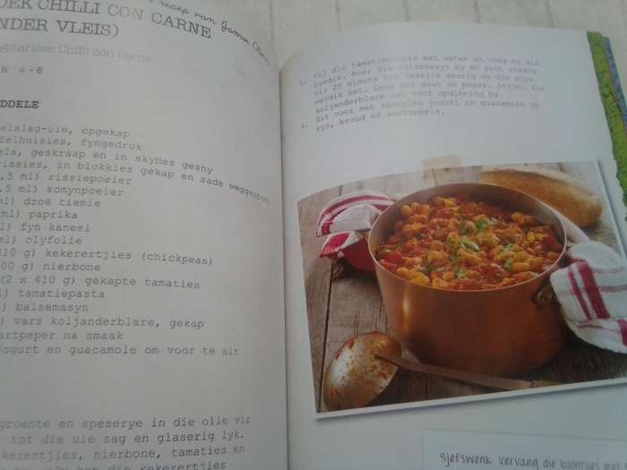 "Tjaila Resepte 2"  RSG Amore Bekker.  .Soft  cover.