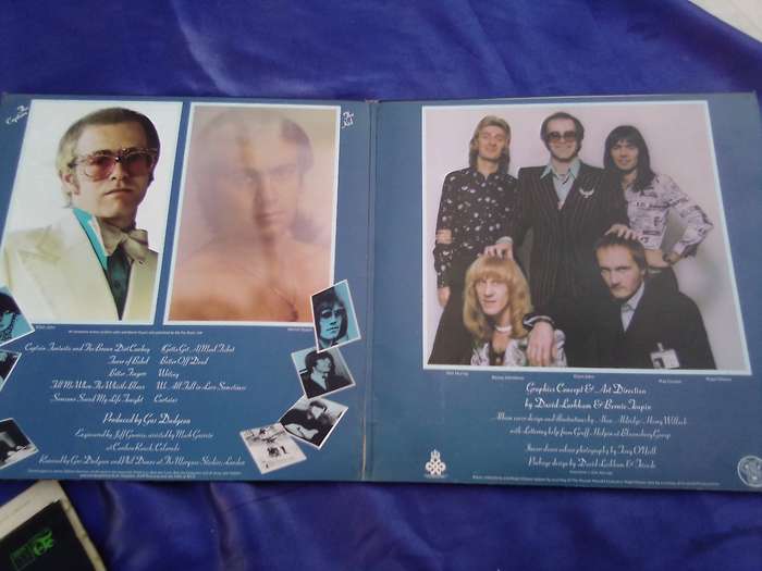L.P. Elton John.  Captain Fantastic.   Cover: Very good.  L.P.: Very good.