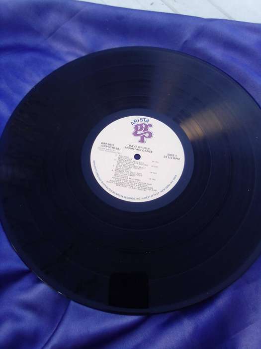 L.P.  Dave Grusin.  Mountain Dance. Cover: Very good.  L.P.:Very good.