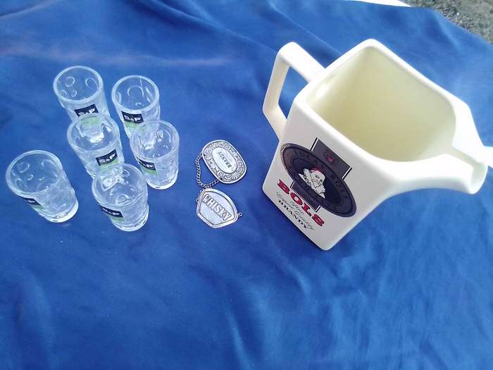 Pub/bar accessories joblot.