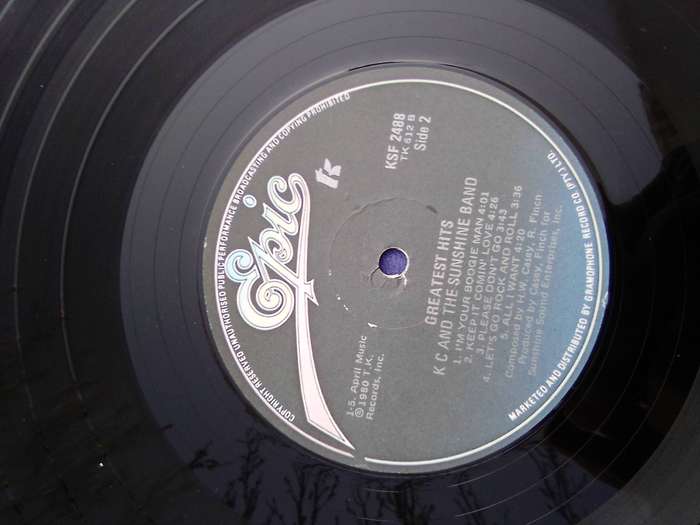 L.P. KC & The Sunshine Band.  Greatest Hits   Cover: Very good. L.P.:Very good.