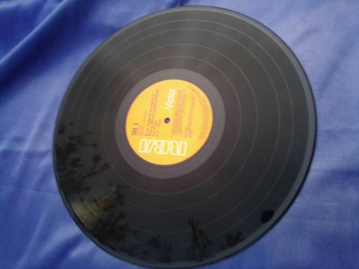 L.P. Vinyl Record. Elvis in Person at the International Hotel. Back in Memphis.  Double L P.  VG+ VG