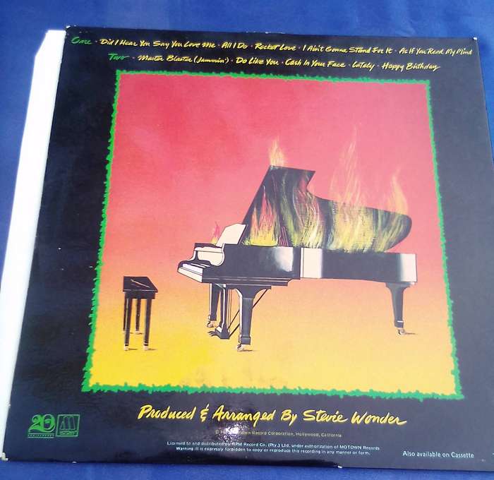 L.P.  Stevie Wonder.  Hotter Than July.  Cover: Very good. L.P.: Very good.