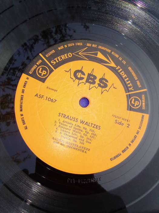 L.P. Strauss Waltzes. Andre Kostelanetz.  Cover: Very good. L.P.:Very good.