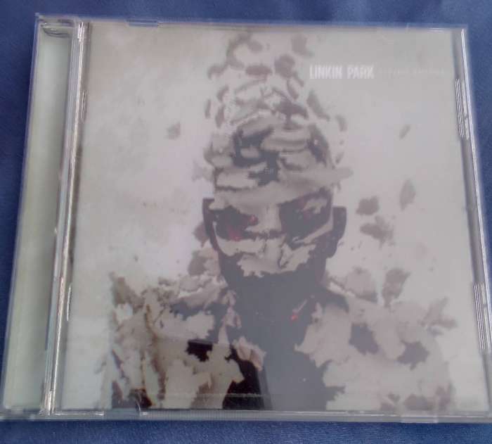 CD. Linkin Park.  Living Things.
