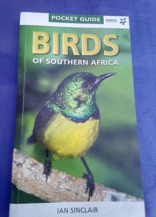 "Pocket guide Birds of Southern Africa". Soft cover.