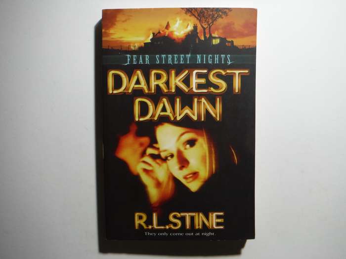 Fear Street Nights : Darkest Dawn - Paperback - R.L. Stine