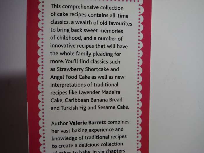 Cakes Galore - Softcover - Valerie Barrett
