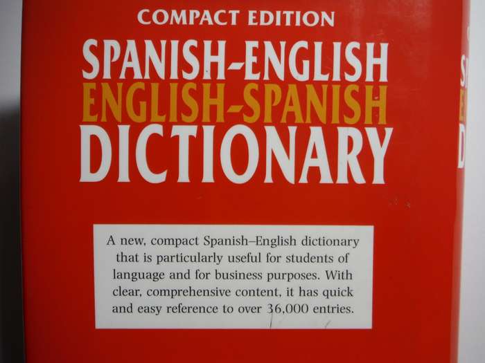 English-Spanish Dictionary : Compact Edition - Hardcover