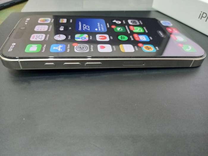 iPhone 16 Pro 256gb LIKE NEW !!!! BARGAIN !!
