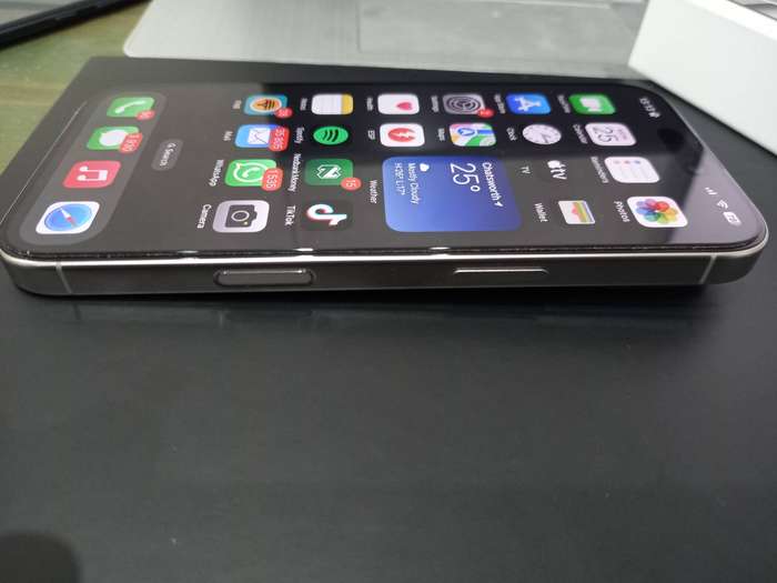 iPhone 16 Pro 256gb LIKE NEW !!!! BARGAIN !!