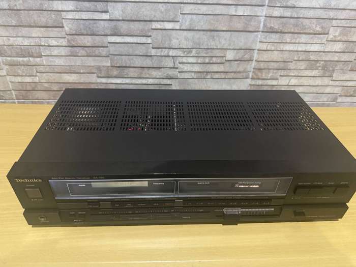 Technics amplifier with built in tuner !! Bargain !!!