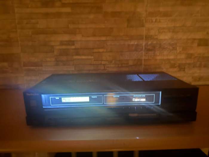 Technics amplifier with built in tuner !! Bargain !!!