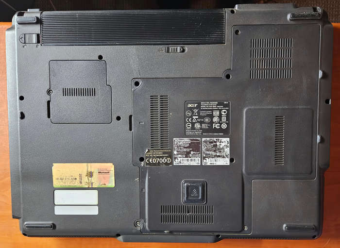 Acer TM 5730 Laptop