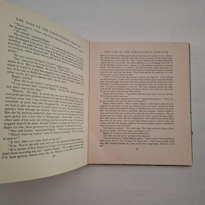 Biggles Air Detective (Captain W.E. Johns)