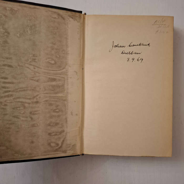 Vertalende en Verklarende Woordeboek vir die Wolbedryf: Engels-Afrikaans - Met Verklarings in Afrika