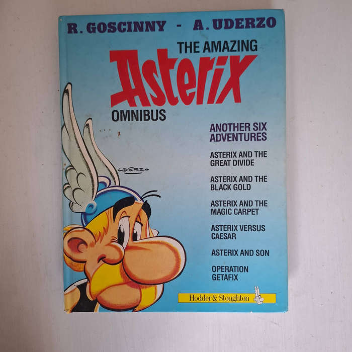 4 X  Asterix books