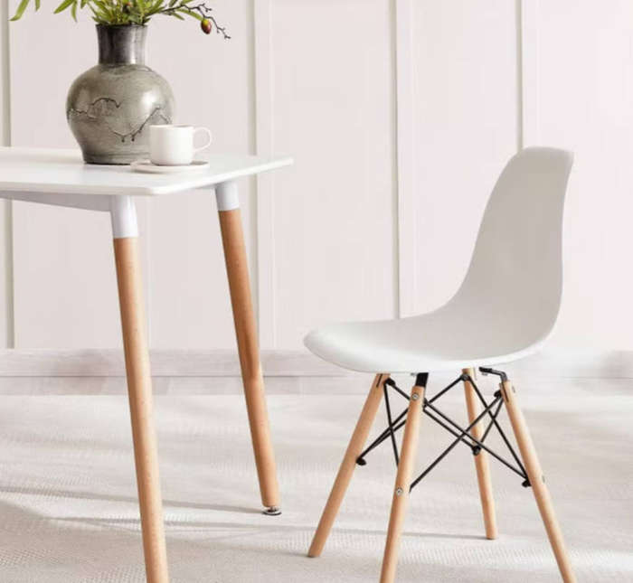 Table & Chairs