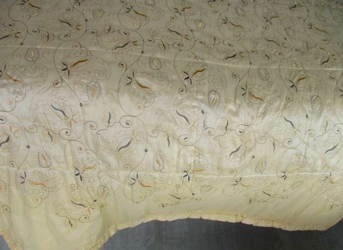 An enormous embroidered light gold comforter to fit king & queen size bed - 269cm x 262cm
