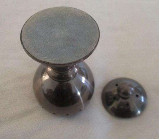 Small bronze tone metal incense burner